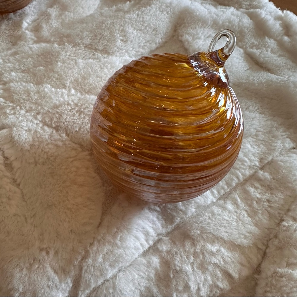 Vintage Amber Glass Holiday Ornaments Art Blown Elegant Decorative Swirl - Picture 4 of 6